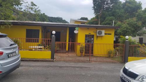 Diego Martin House | Oceanfront Escape at Tonys Guest House with Breakfast Included