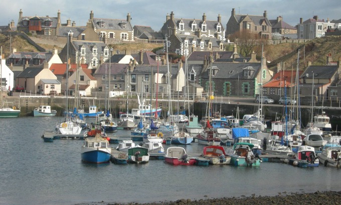 Buckie House | Experience Tooies Hoose: A Beautiful Traditional Cottage