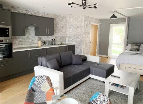 Ipswich Apartment | Top-Rated Toothbrush Apartments in Central Ipswich