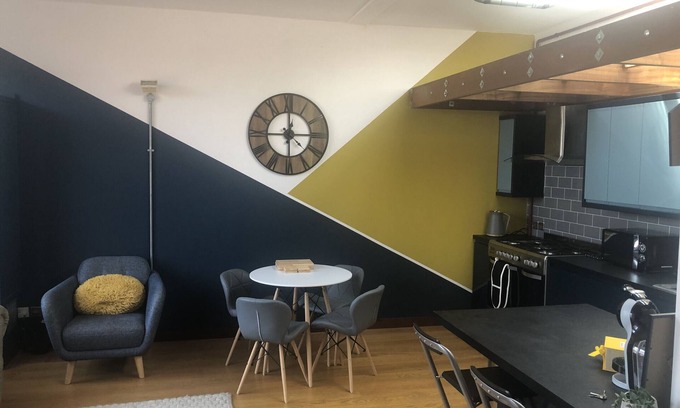 Ipswich Apartment | Top-Rated Toothbrush Apartments: 2 Bed Oasis in Ipswich