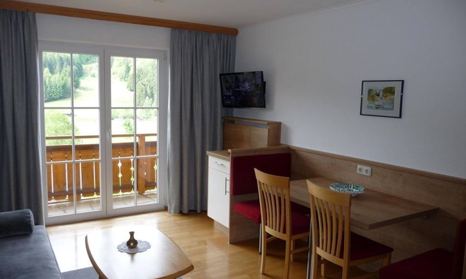 Fuschl am See Apartment | Discover Haus Lungau: Perfect for Families in Austria