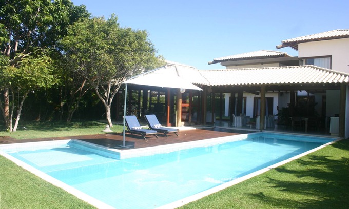 Itacimirim House | Experience Nature at Our Top 5-Suite House with Pool