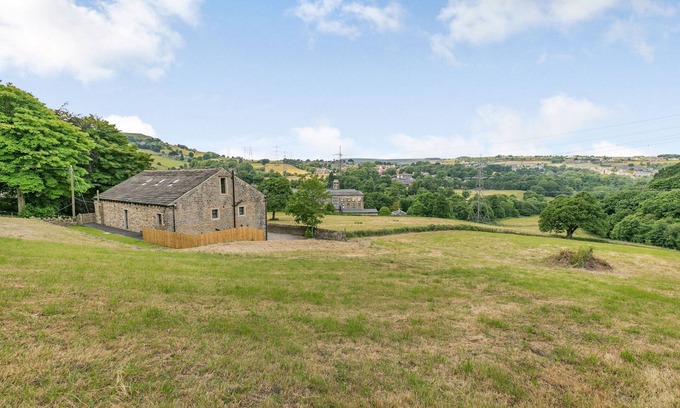 Rishworth Cottage | Relax at Top Barn: Hot Tub Retreat in Rishworth, Yorkshire