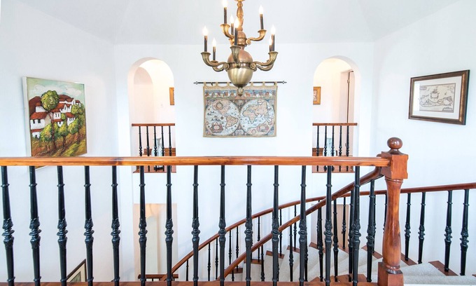 Southampton House | Unforgettable Oceanfront Retreat - Top Bermuda Views