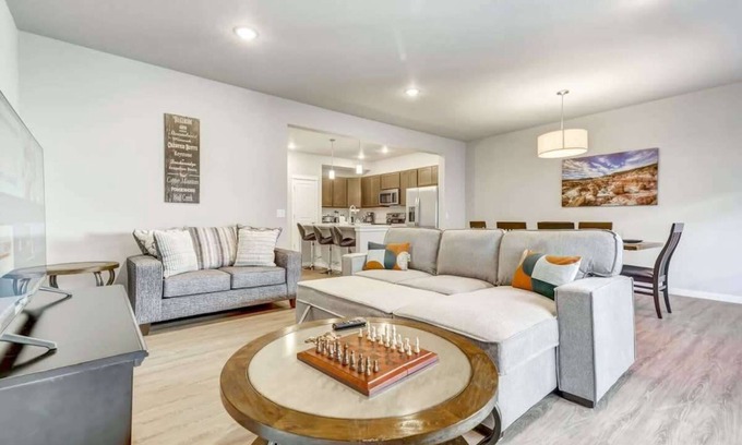 Stetson Hills House | Modern Retreat: AC, Fast WiFi & Patio in Top Location