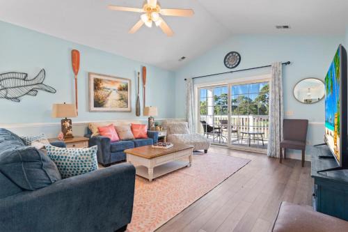Central Myrtle Beach House | Magnolia Pointe 301: 3 Bedroom Condo with Golf Course Views