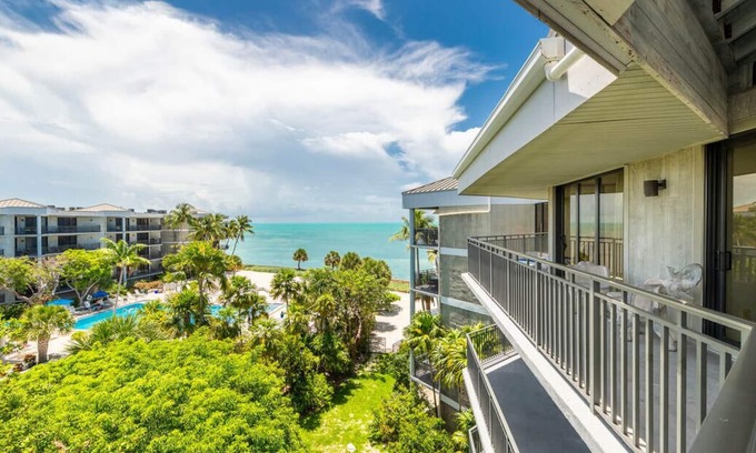 Midtown Condo | Experience Breathtaking Views at Toms Chicken Coop Hotel