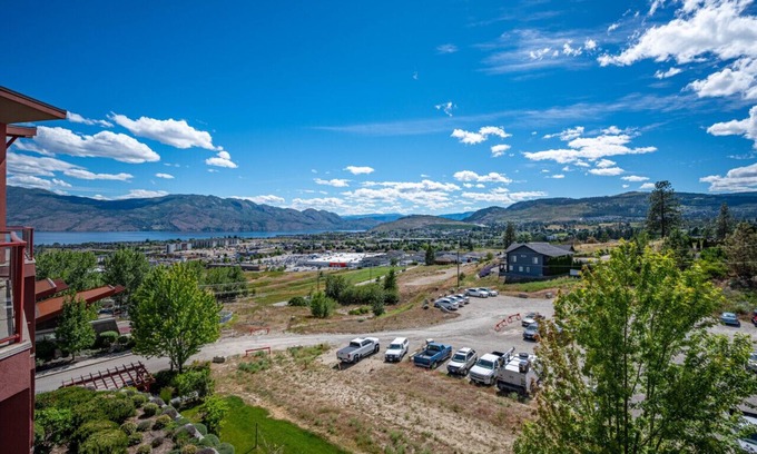 Central Okanagan Apartment | Premier Top Floor Condo with Spa & Pool Access!
