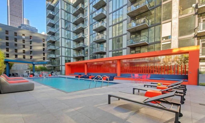 Downtown Los Angeles Apartment | Sky High DTLA Penthouse: 3 Beds, Pool & Ocean Views