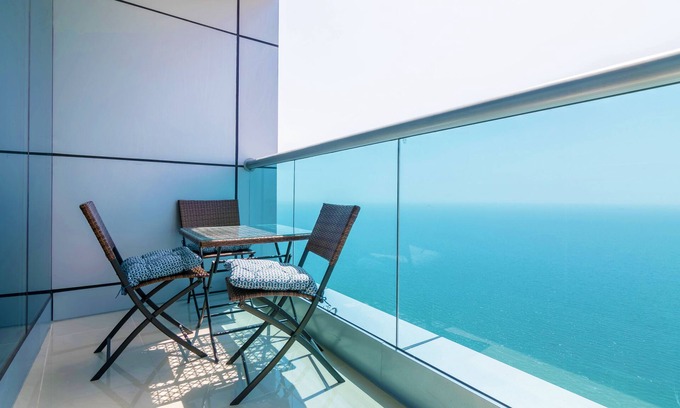Rumailah Apartment | Premium 2BR Beach Apartment with Oceanfront Views