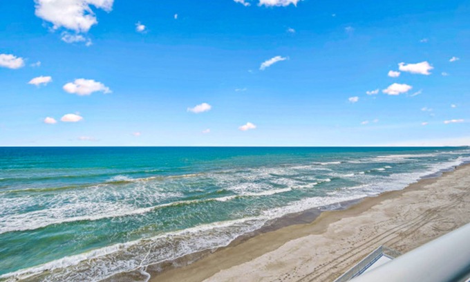 South Patrick Shores Condo | Oceanfront Condo with Balcony and Spectacular Views