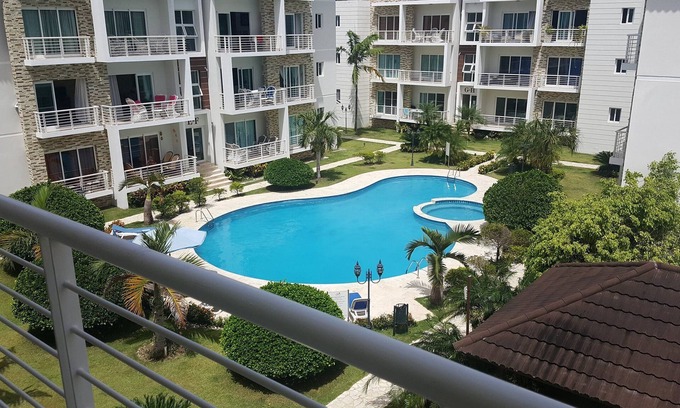 La Esplanada Apartment | Quiet Top-Floor Condo with Pool & Garden Near Attractions