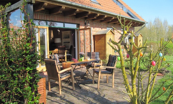 Kneese Dorf House | Top Holiday House Near Schaalsee with Pool and Ocean View