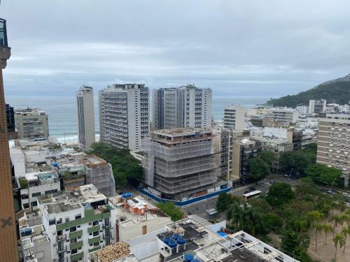 Leblon Apartment | Top Leblon Flats: 4-Star Stay with Ocean View & Pool