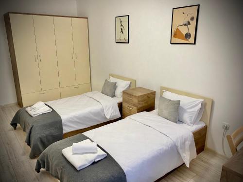 Stara Zagora Apartment | Ideal Apartment for 6 with Prime Location and Kid-Friendly Amenities