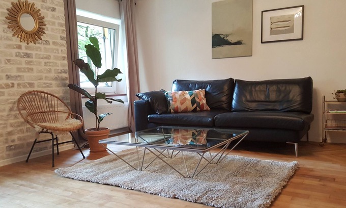 Parkstadt Apartment | Prime Location: Bogenhausen Designer Apartment, Child-Friendly Haven