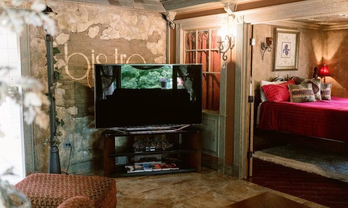 Lake Geneva Condo | Prime Location Steps from the Beach with Bistro Suite