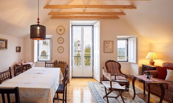 Sao Pedro de Penaferrim Apartment | Prime Location with Dream Views & Pet-Friendly Amenities