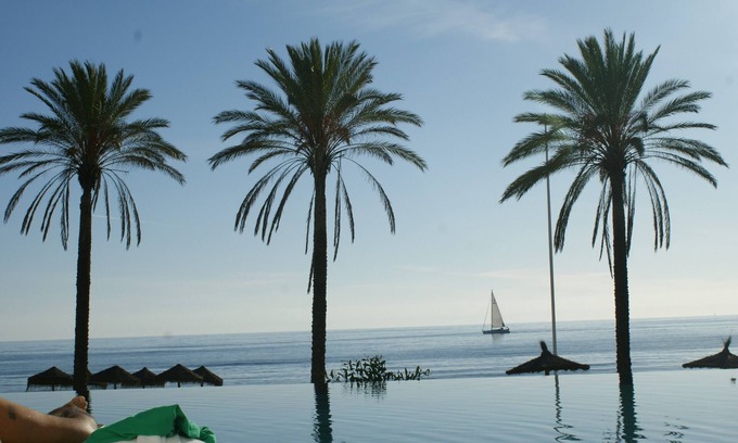 Ojen Apartment | Lavish Apartment with Ocean Views in Marbella Elviria