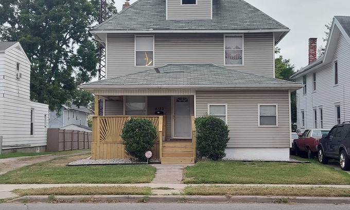 Toledo House | Family-Friendly Getaway at Top Notch Nest - Guest Rated 10/10
