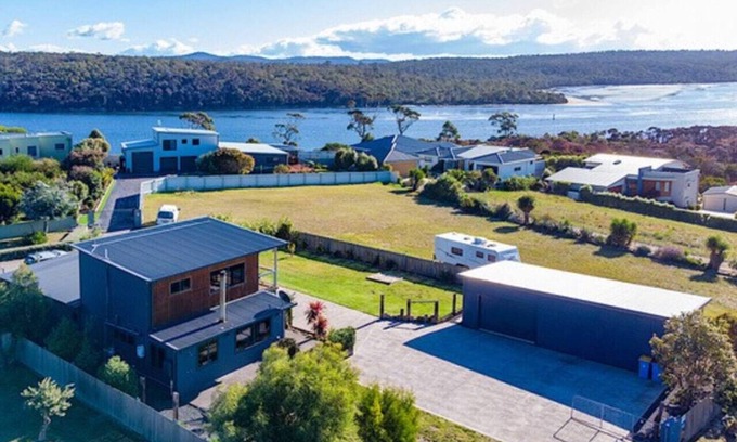 Akaroa House | Oceanfront Retreat at Top Of The Bay, Akaroa - 8.8/10 Rating