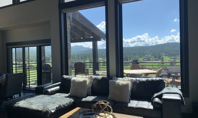 Sturgis House | Discover Top of the Greens Lodge with Ocean Views and Spa