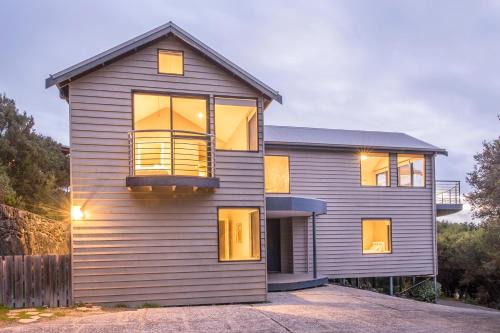 Yallingup House | Unforgettable Stay at Top of the Hill - Rated 9.5/10!