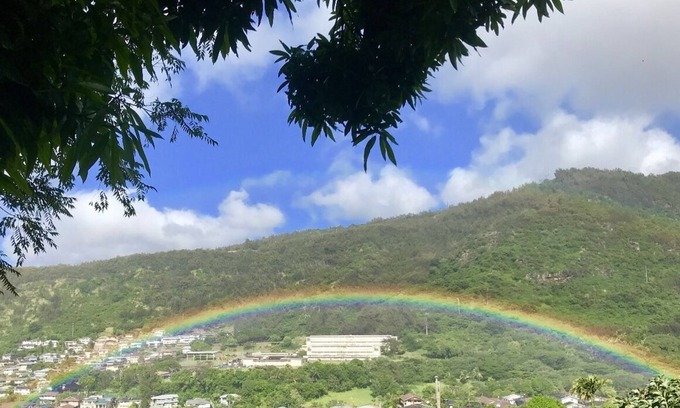 Kalihi Valley House | Mountain View Retreat: Top of the Hill in Honolulu