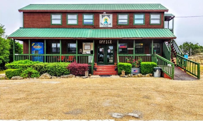 Boerne Cabin | Explore Top of the Hill RV Resort & Cabins with Pool Access