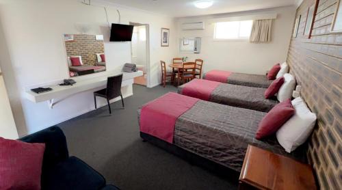 Inverell Hotel | Discover Oceanfront Comfort at Top of the Town Motel
