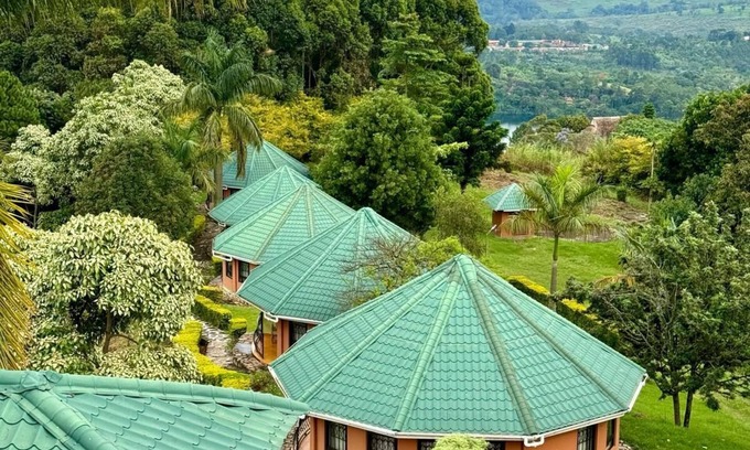 Fort Portal Cabin | Discover Top of the World Lodges in Fort Portal