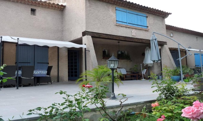 Cabries Villa | Ocean View Retreat: Top of Villa in Aix-en-Provence