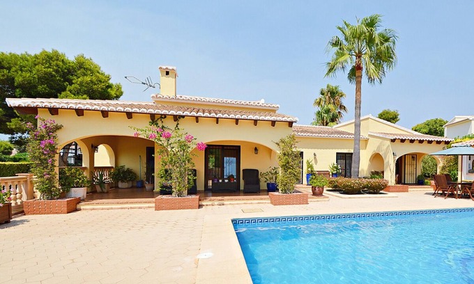 Media Luna Villa | Unforgettable 4 Bed Villa in Javea with Oceanfront Views