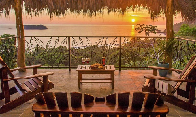 Manuel Antonio Villa | Oceanfront Retreat Near Manuel Antonio National Park