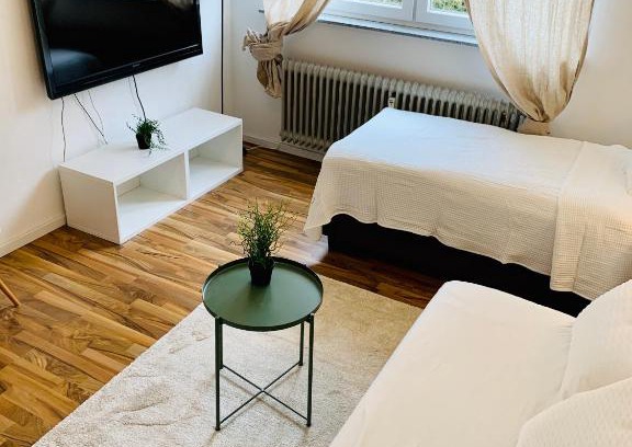 Homburg Apartment | Renovated Apartment in Prime Homburg Location, Near Uniklinik