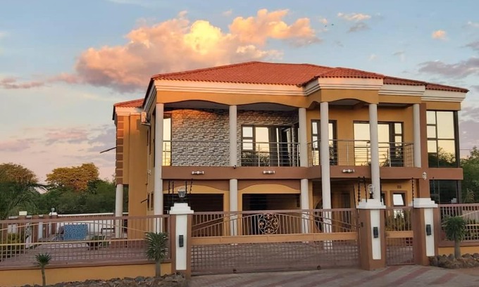 Kasane Bed & Breakfast | Relax at Top Stay Inn: 4-Star Oceanfront Retreat