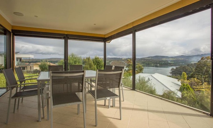 Merimbula House | Unforgettable Views at Lakewood - Pet Friendly & Family Ready