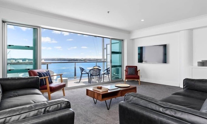 Auckland Central Business District Apartment | Top waterfront Aprtmt incl secure car park