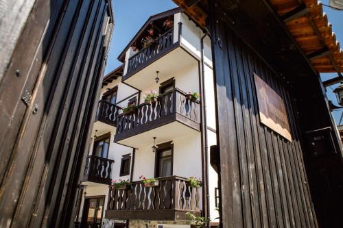 Zlatograd House | Topalovi Guest House: Family-Friendly Retreat with Kitchen
