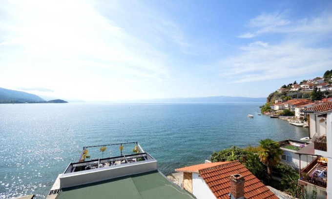 Varosh House | Topencarov Guest House: Rated 10/10, Pet-Friendly Retreat
