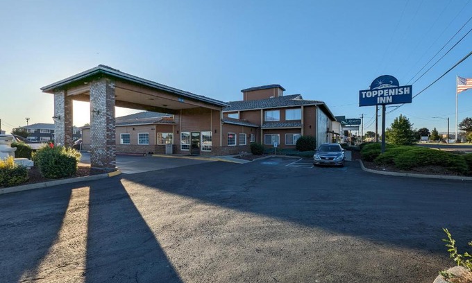 Buena Hotel | Welcoming Toppenish Inn and Suites: Pet-Friendly Getaway