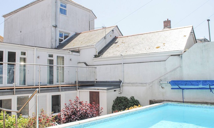 Salcombe Cottage | Experience TOPSIDE: Pet-Friendly Cottage with Pool in Salcombe