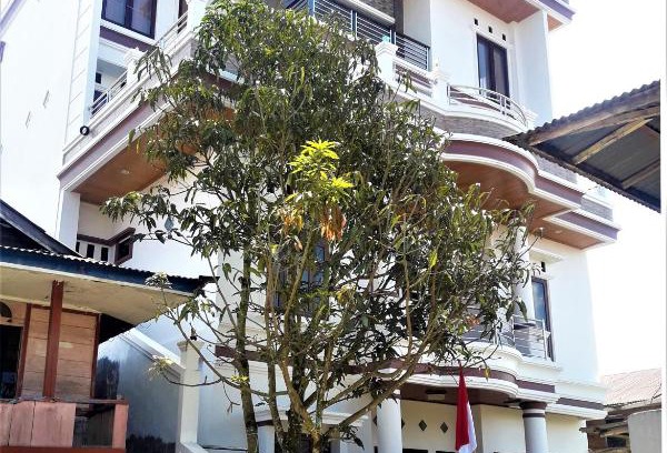 Rantepao Hotel | Welcoming Toraja Lodge Hotel: Family-Friendly & Accessible