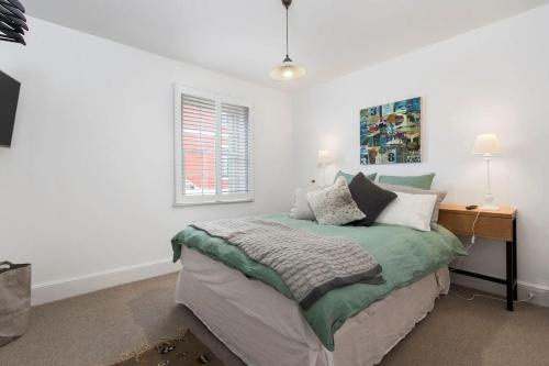 Battery Point House | Tori's on Hampden - Heritage Charm Near Salamanca