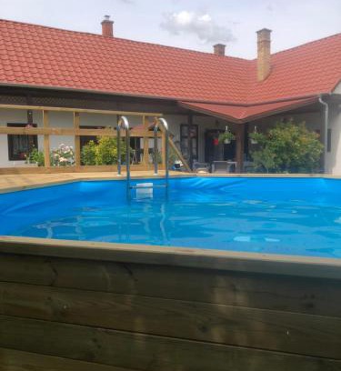 Kapolnasnyek House | Experience Comfort at Tornácos Vendégház Kápolnásnyék