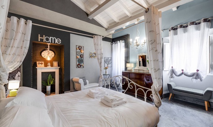 Trastevere Apartment | Guest Rated: 9.8 at Torre Design Apartment with Spa & Kitchen