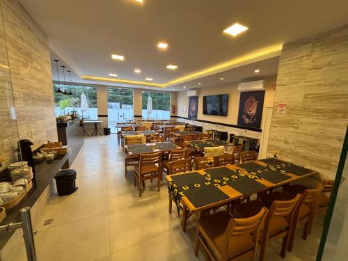 Jaguaquara Hotel | Family-Friendly Stay at Torre Hotel for Budget Travelers