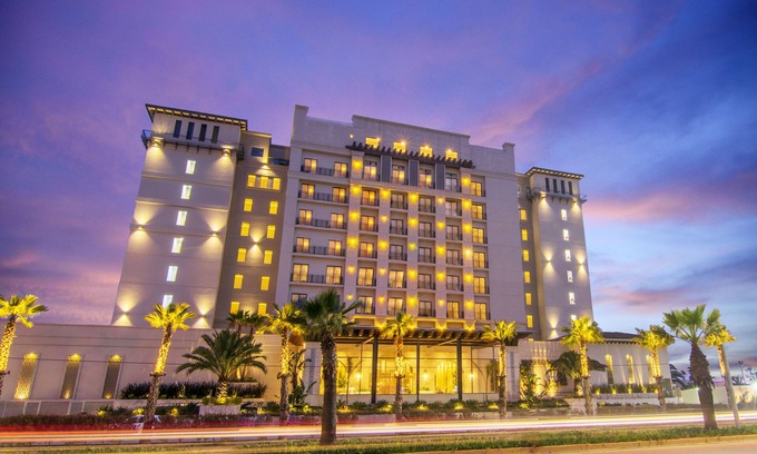 Ensenada Hotel | Experience Torre Lucerna Hotel Ensenada with Pool & Spa