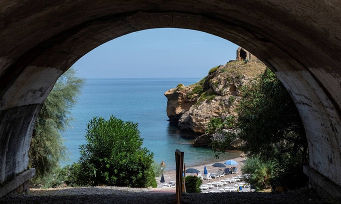 Altavilla Milicia Hotel | Ocean View Torre Normanna Hotel & Resort with Pool Access