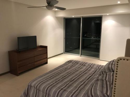 Cerritos Apartment | Oceanfront Escape at Torre Península - 9/10 Guest Rated!
